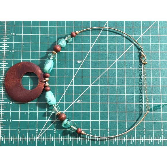 Choker Necklace Wooden Pendant Gold-Tone Metal Aqua Beads Lobster Clasp Closure - Picture 6 of 6